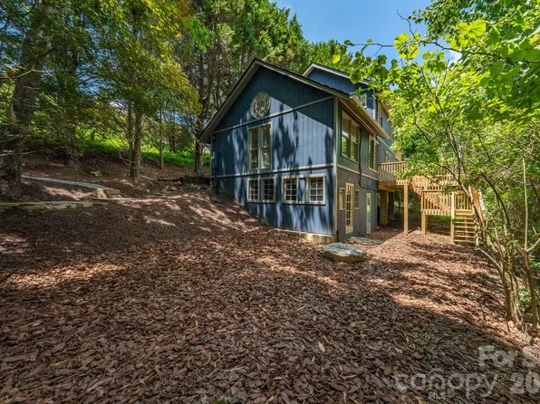 366 Cabin Hollow Dr, Marshall, NC 28753