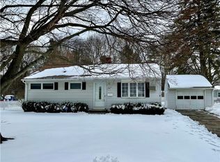 297 Princeton Rd, Webster, NY 14580
