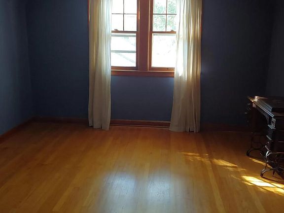 5th image of 5227 Catalina St