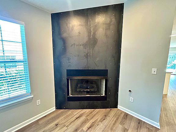 4th image of 1435 Pine St