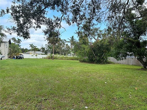 3rd image of 3583 Seminole Ave