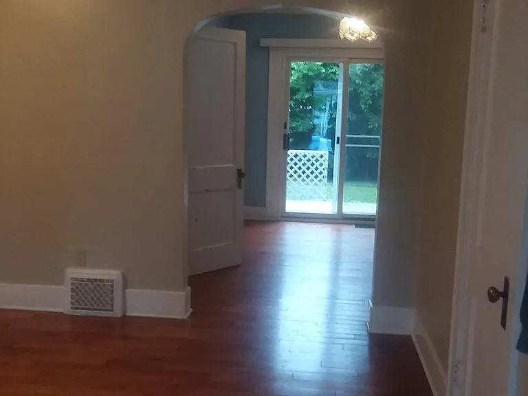 1020 Poxson Ave — Photo 9