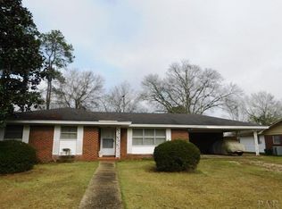 603 E Pine St, Atmore, AL 36502