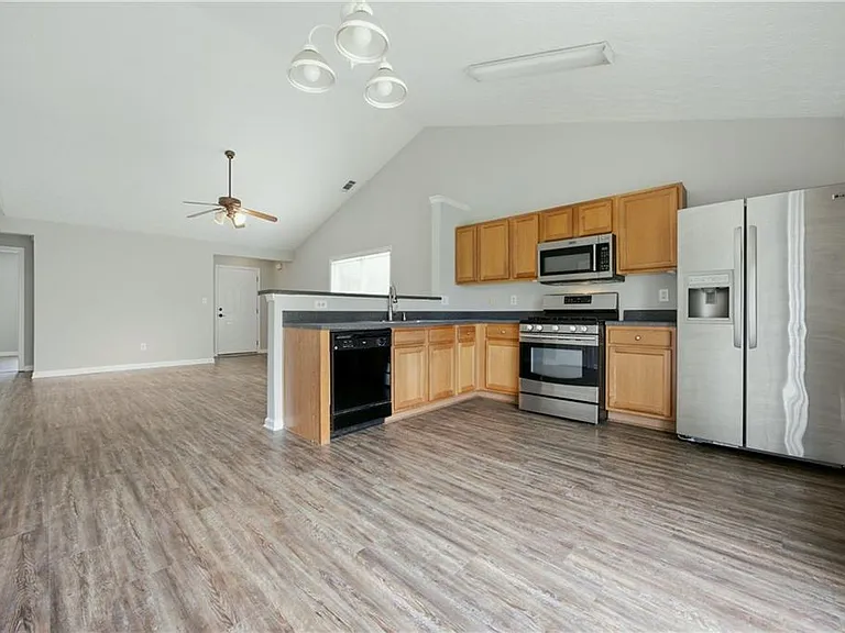 1002 Pine Isle Ct — Photo 4