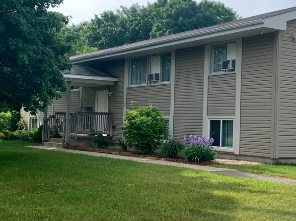 1775 Apartment Dr #4, Traverse City, MI 49696