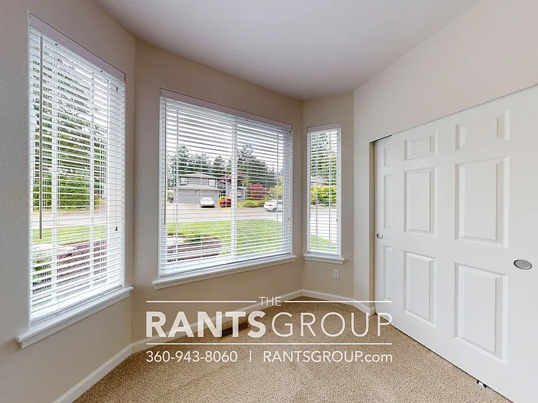 5212 Marian Dr NE — Photo 24