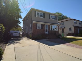 84 Shipherd Ave, Lynbrook, NY 11563