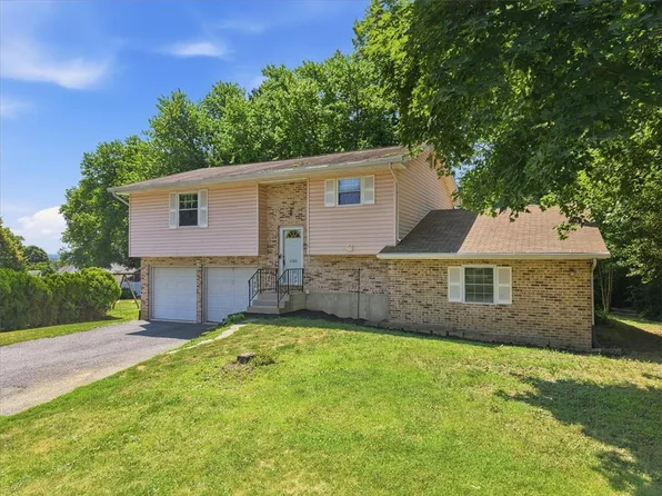2386 Black River Rd, Bethlehem, PA 18015