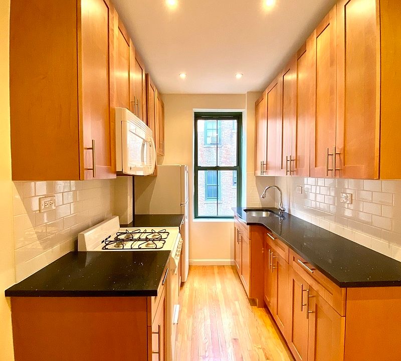 1st image of 528 E 79th St #4V
