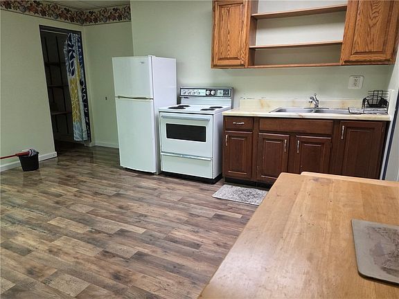4th image of 1826 Freeport Rd #B
