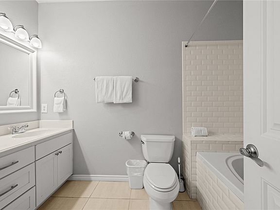 5th image of 3021 S 11th St #18