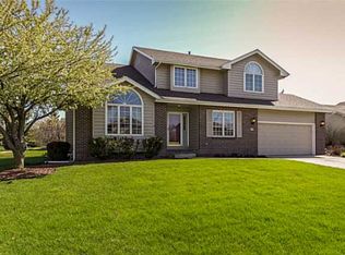 70 Ashland Ct, Waukee, IA 50263
