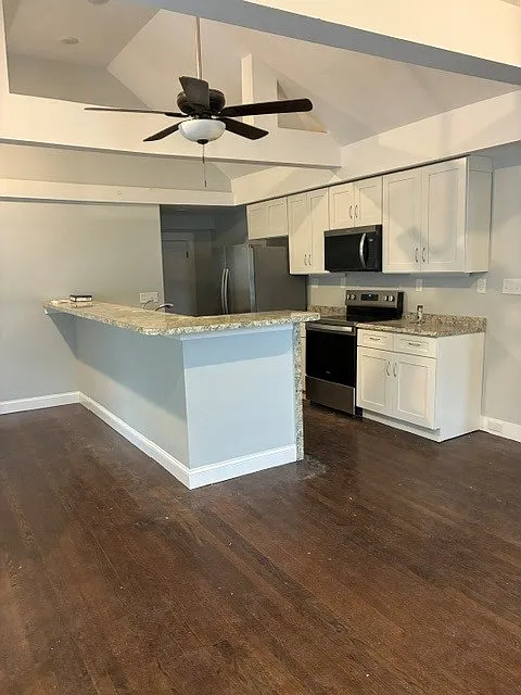 3 bed, 1.5 bath, $2,595 — Photo 2