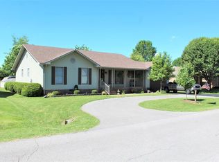 3631 Stone Valley Dr, Hopkinsville, KY 42240