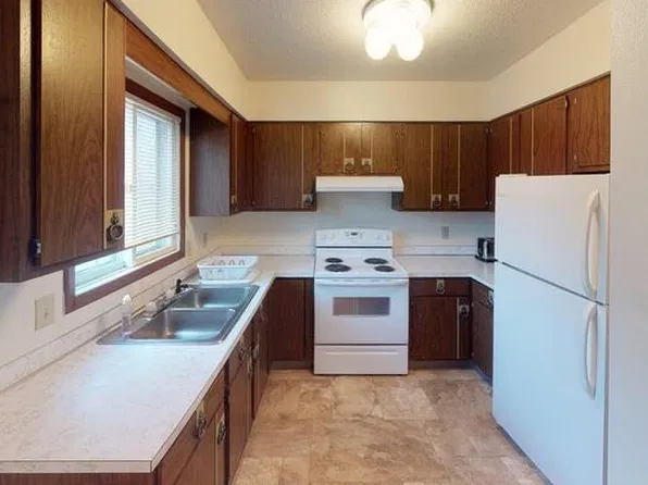 209 N 11th St, Bismarck, ND