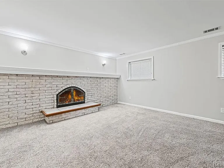 5216 Peekskill Dr — Photo 10