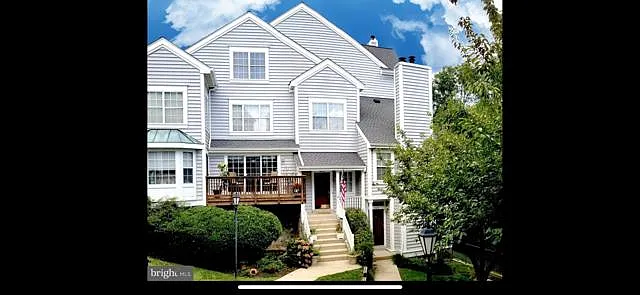 330 Overlook Dr