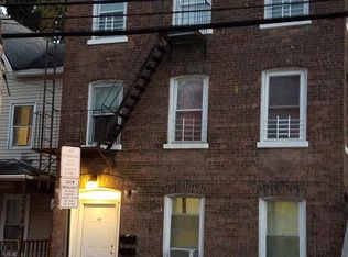 277 1st St APT 1, Newburgh, NY 12550