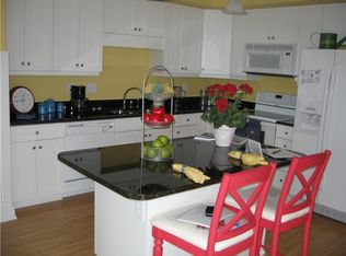 100 Lighthouse Ln APT C3, Cedar Point, NC 28584