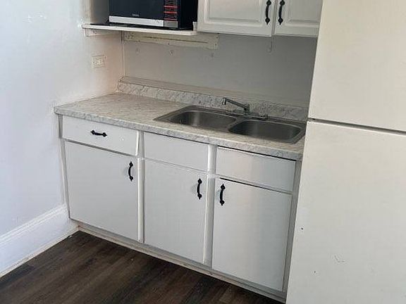 3rd image of 233 E Church St APT G