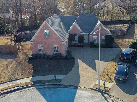 5th image of 548 Wesley Woods Dr