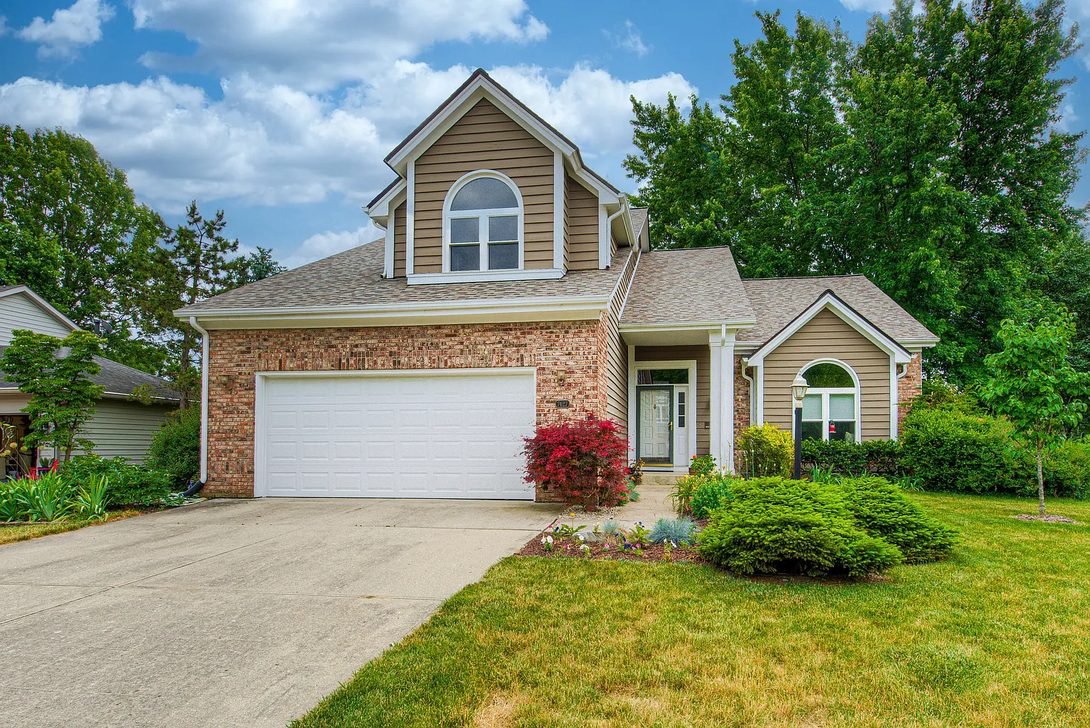 7427 Bramblewood Ln photo 1