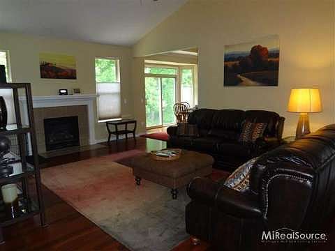 3rd image of 8249 Pine Creek Dr