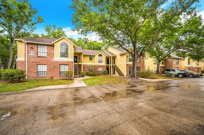 8630 Mallard Reserve Dr #101 — Photo 2