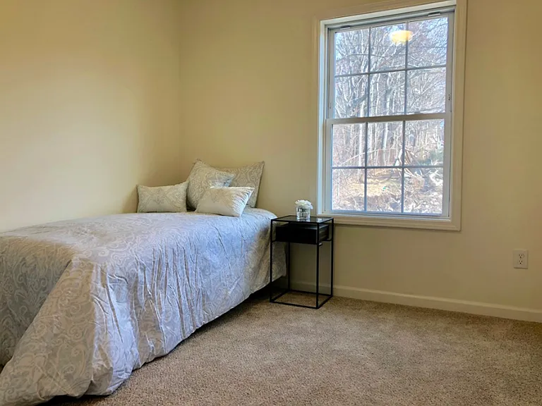 Hawkes Nest Realty — Photo 9