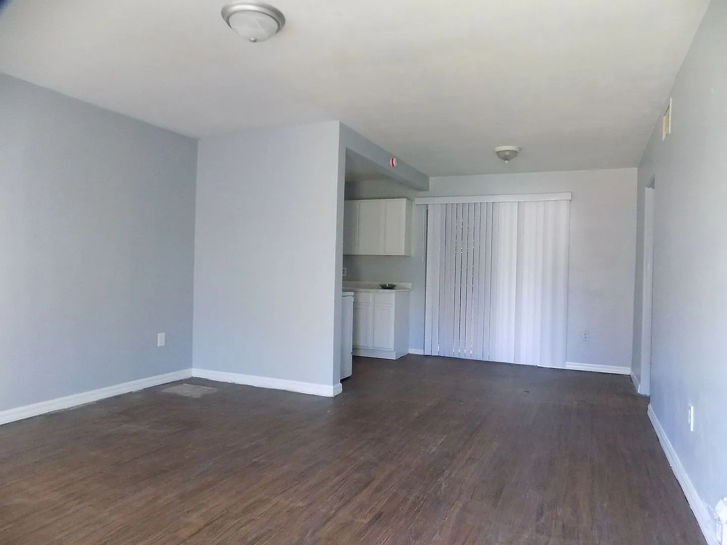 3 Bedroom 1 Bath Home For Rent at 4512 Lawne Ct. Orlando, Fl. 32808 — Photo 2