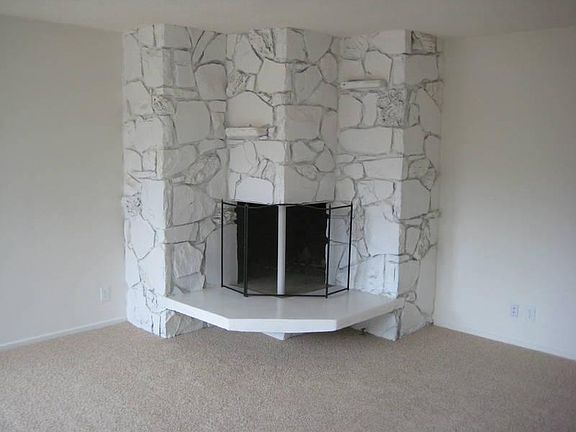 3rd image of 11616 Gorham Ave APT 8