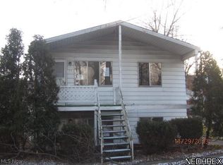 1049-1051 Yukon Ave, Akron, OH 44320