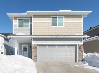 5449 38th Ave S, Fargo, ND 58104