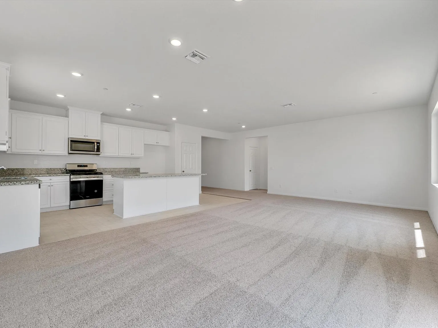 Clementine Ct, Riverside — Photo 3
