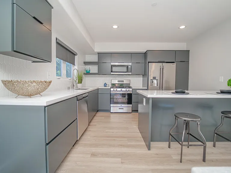2115 Holly Dr — Photo 25