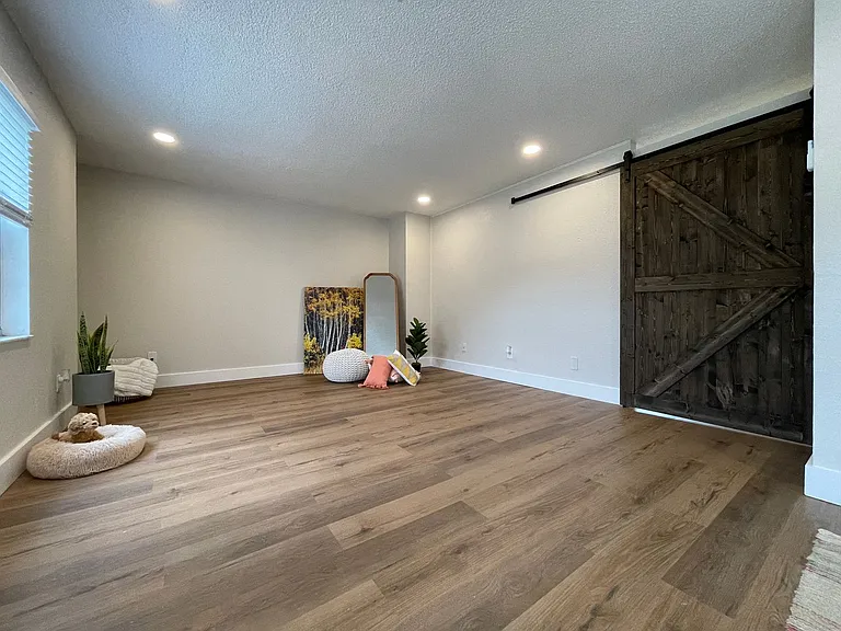 1225 Moselle Ave — Photo 24