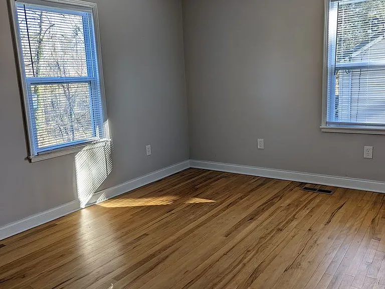 172 Lynda Cir — Photo 15