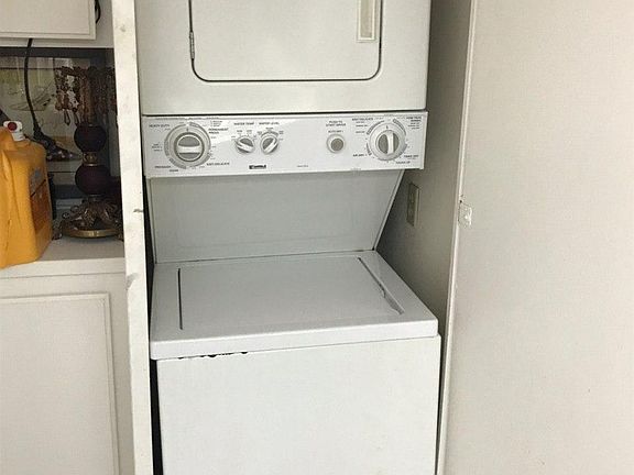 4th image of 8463 De Soto Ave