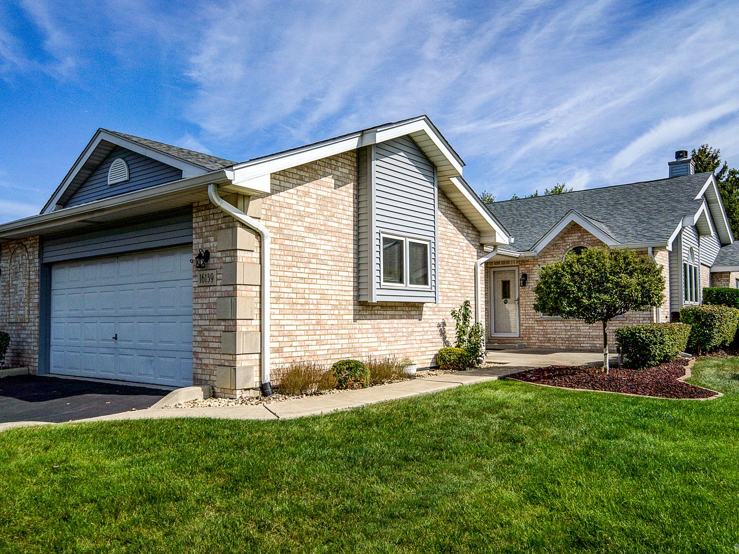 16139 Lake Villa Ave, Tinley Park, IL 60477 | Zillow
