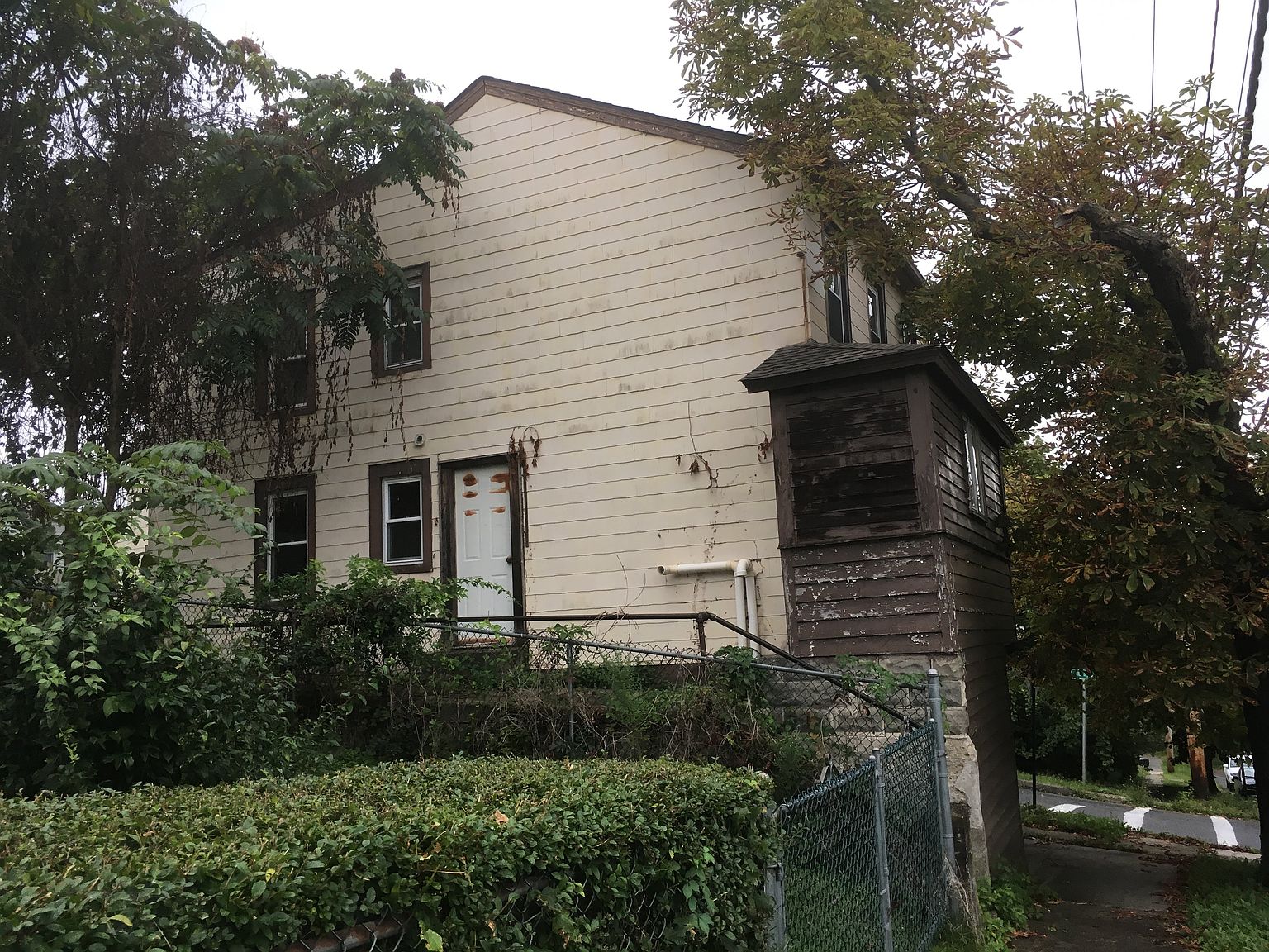 27 Spruce St, Poughkeepsie, NY 12601 Zillow