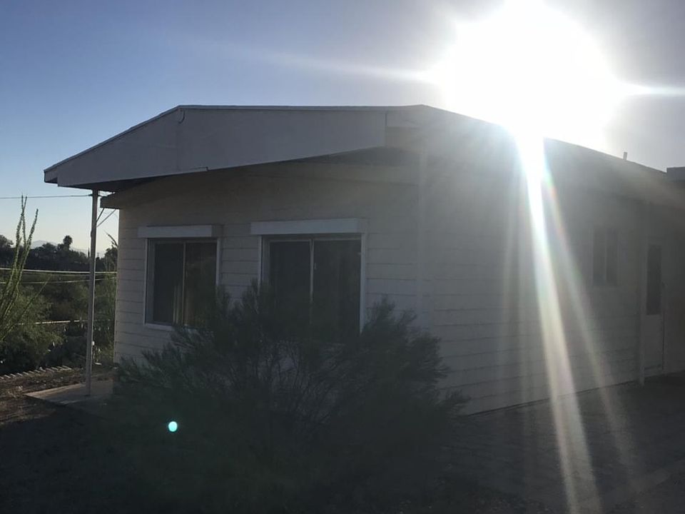1st image of 2405 W Irvington Pl