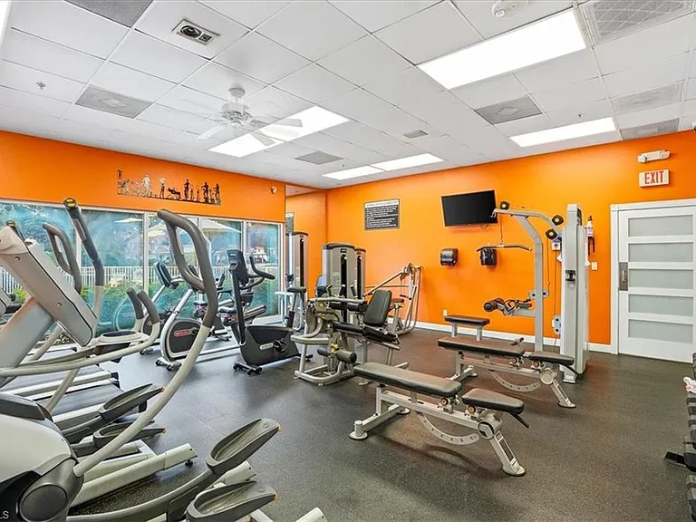 5615 Sherborn Dr #201 — Photo 46