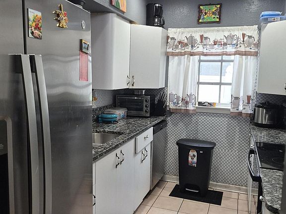 3rd image of 2538 Fillmore Street