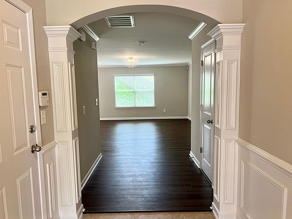 4th image of 7926 Sweet Grove Ct