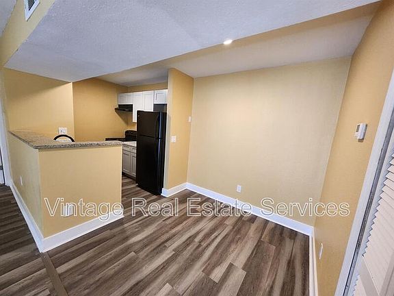 3rd image of 305 W Grant St APT B3
