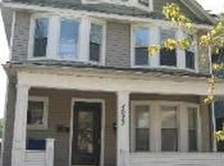 4033 W Eddy St, Chicago, IL 60641