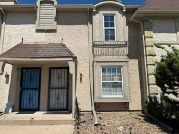 8304 Metcalf Ave, Overland Park, KS 66212