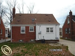 2nd image of 1820 Mill St