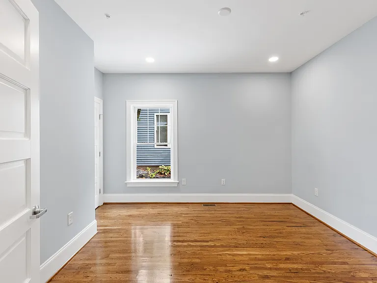 10 S Rowland St #2 — Photo 15