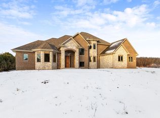 834 Yorkshire Rd, Neenah, WI 54956